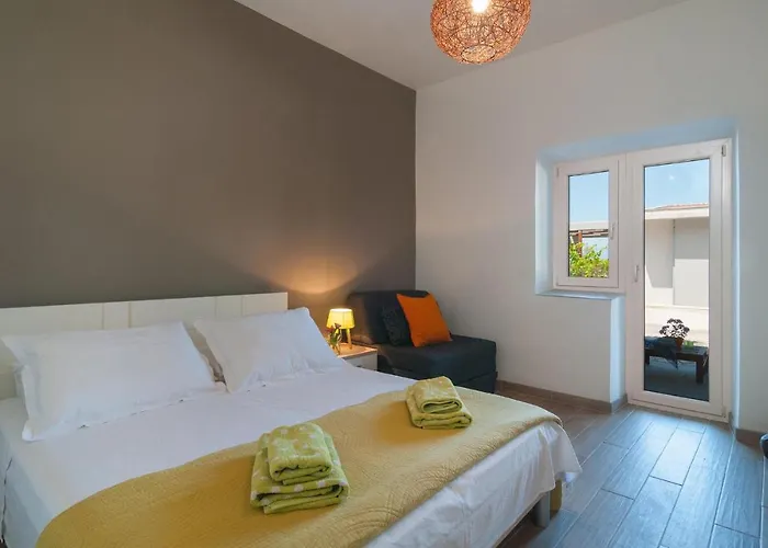 Apartamento Gorgeous In With Wifi